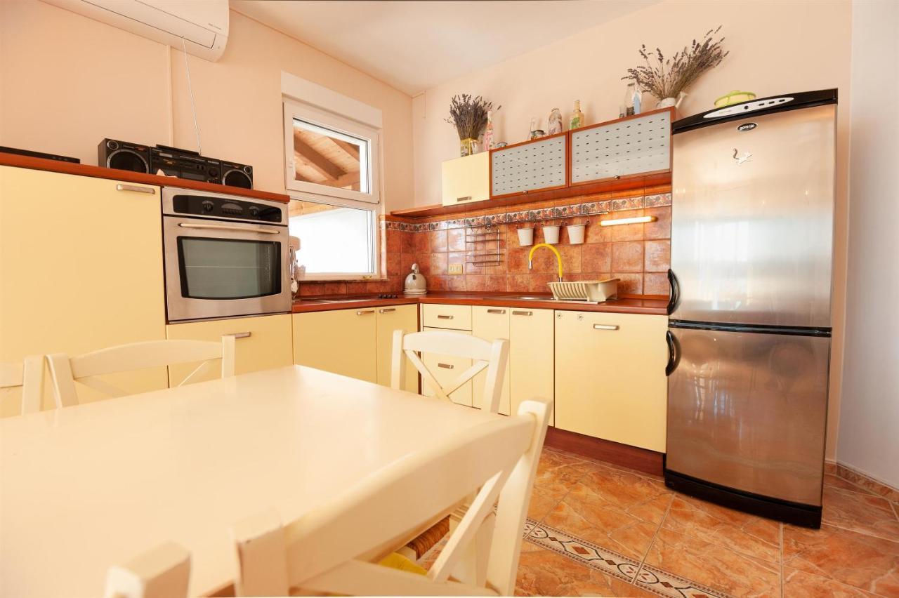 Apartments Gordana Локва-Рогозниця Екстер'єр фото